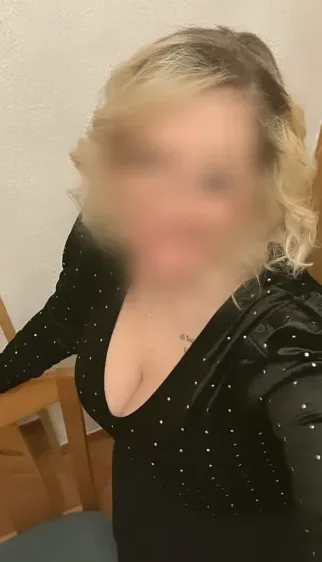 Camilla, 37
