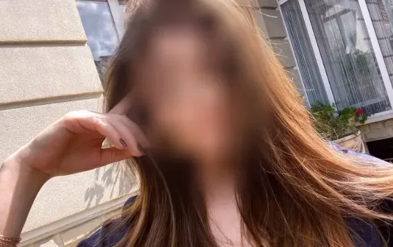 Kirsi, 19