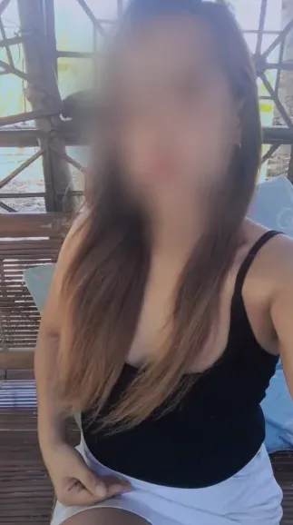 Roosa, 32