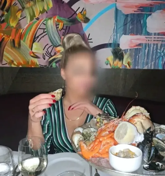 Vilma, 32